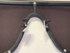 サンローランのノーズパッドの高さ調整