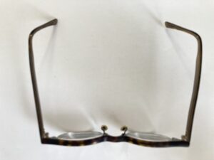 耳にかけるテンプル部分の曲がり補正